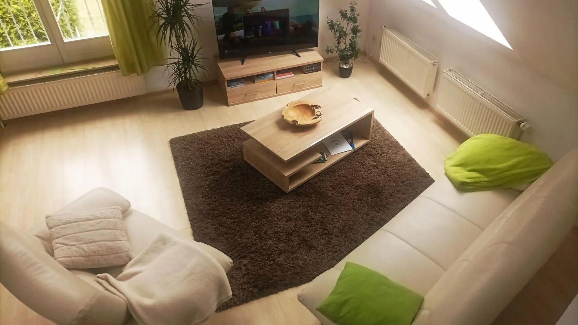 Apartament Ferienwohnung Im Gruenen Von Drezno