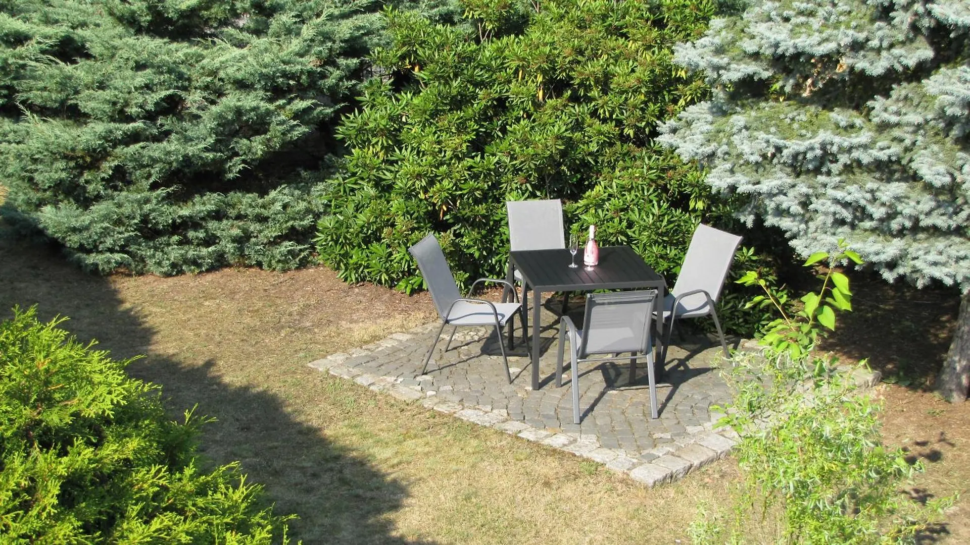 Apartament Ferienwohnung Im Gruenen Von Drezno